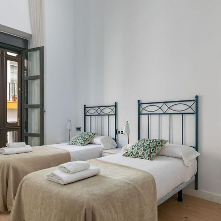 Holiday Rentals Tempa Museo Siviglia Esterno foto