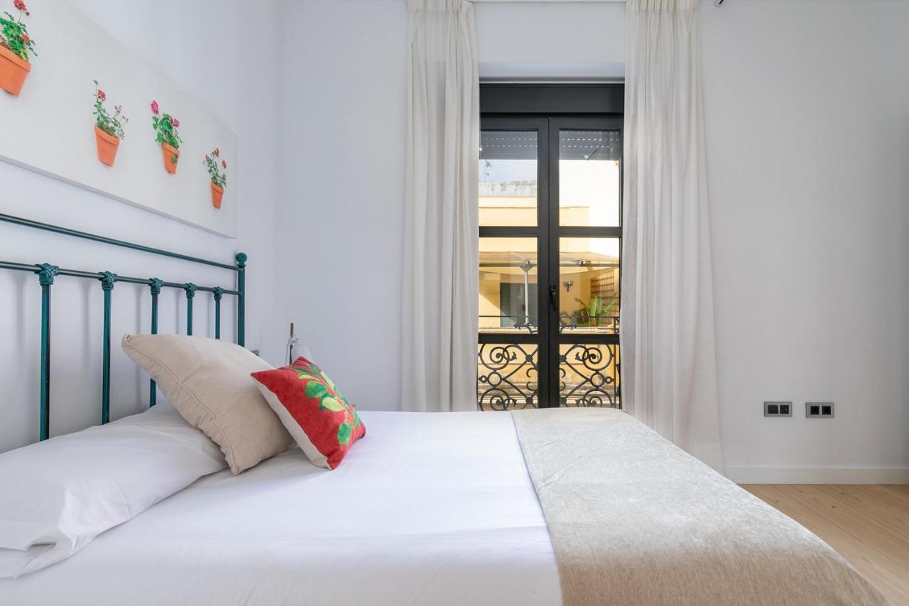 Holiday Rentals Tempa Museo Siviglia Esterno foto